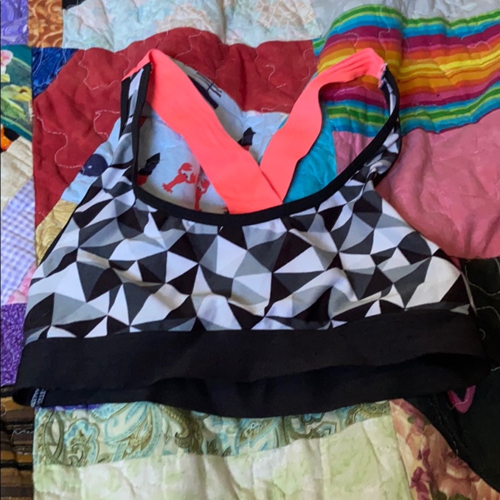 Sports bra
